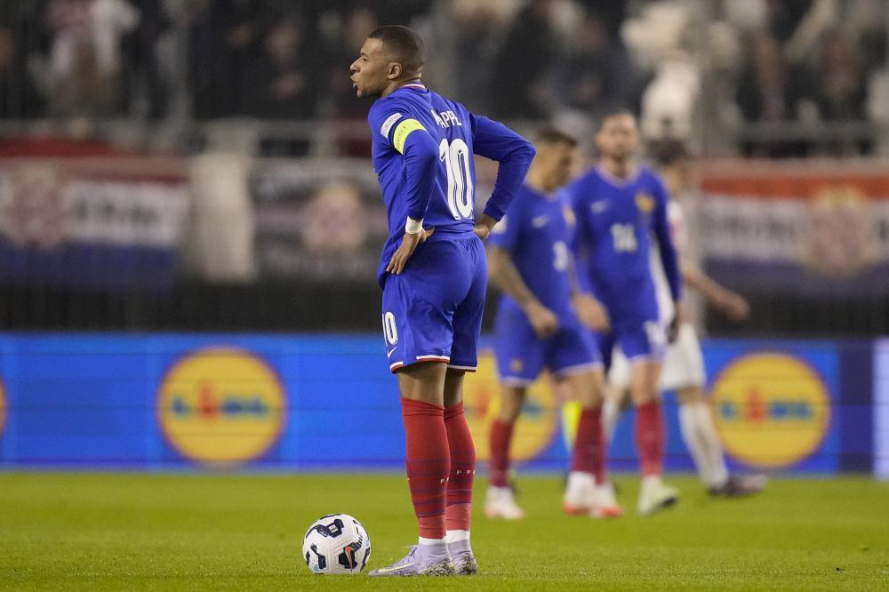 U16日本主帅上村健一：在中国，体育似乎只是出人头地的工具.