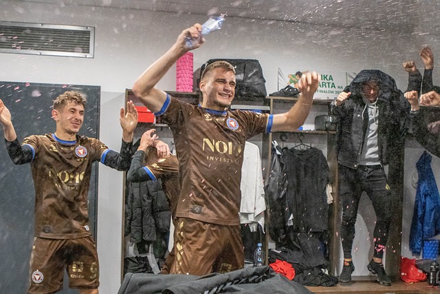 斯通各自的 斯通各自的